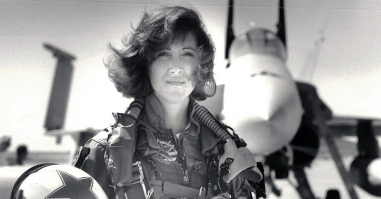 Lieutenant Commander Tammie Jo Shults