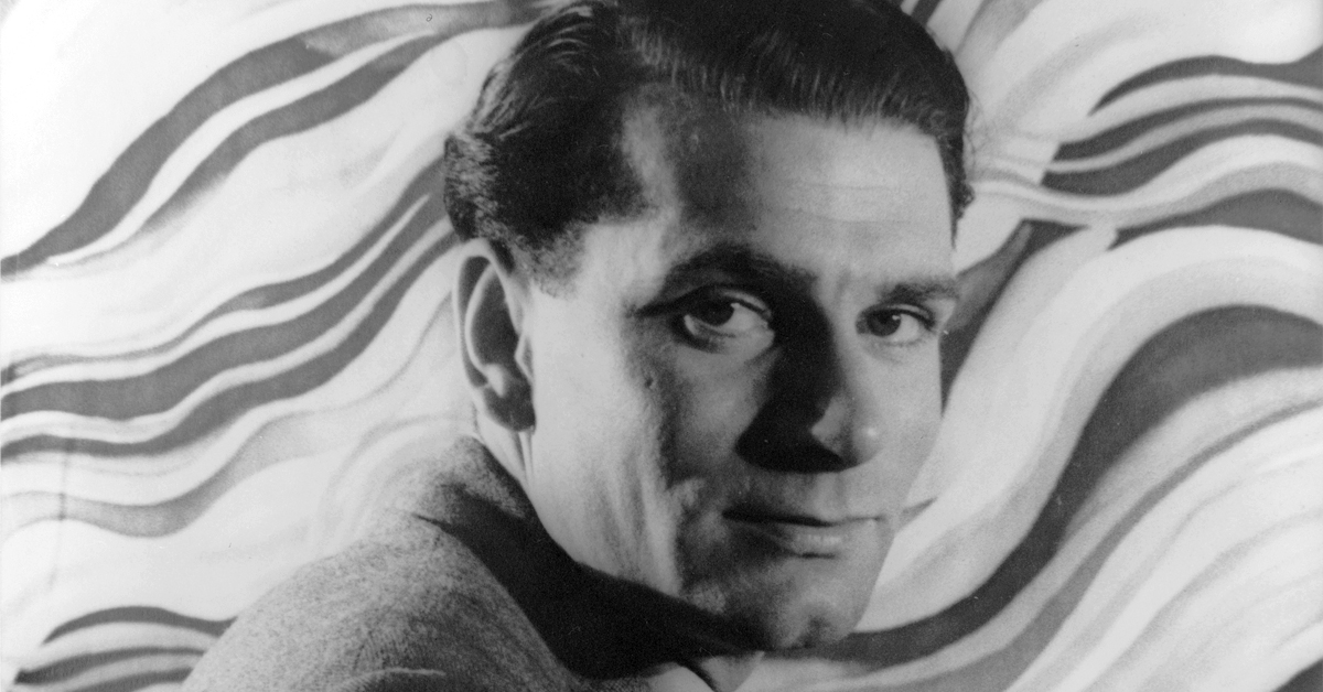 You are currently viewing Laurence Olivier: Honoring a Lifetime of Cinematic Excellence