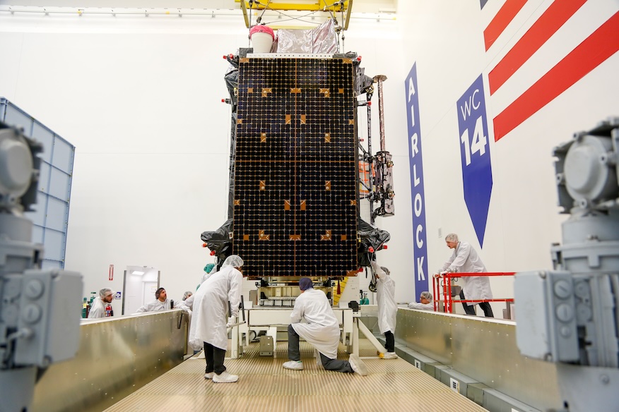 Lockheed Martin boxes up the GPS 3 Space Vehicle 07 at its facilities in Littleton, Colorado, before shipping it to Florida for launch aboard a Falcon 9 rocket. Image: Lockheed Martin